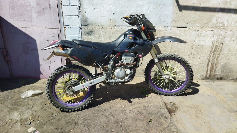 Продам мотоцикл Suzuki SB250