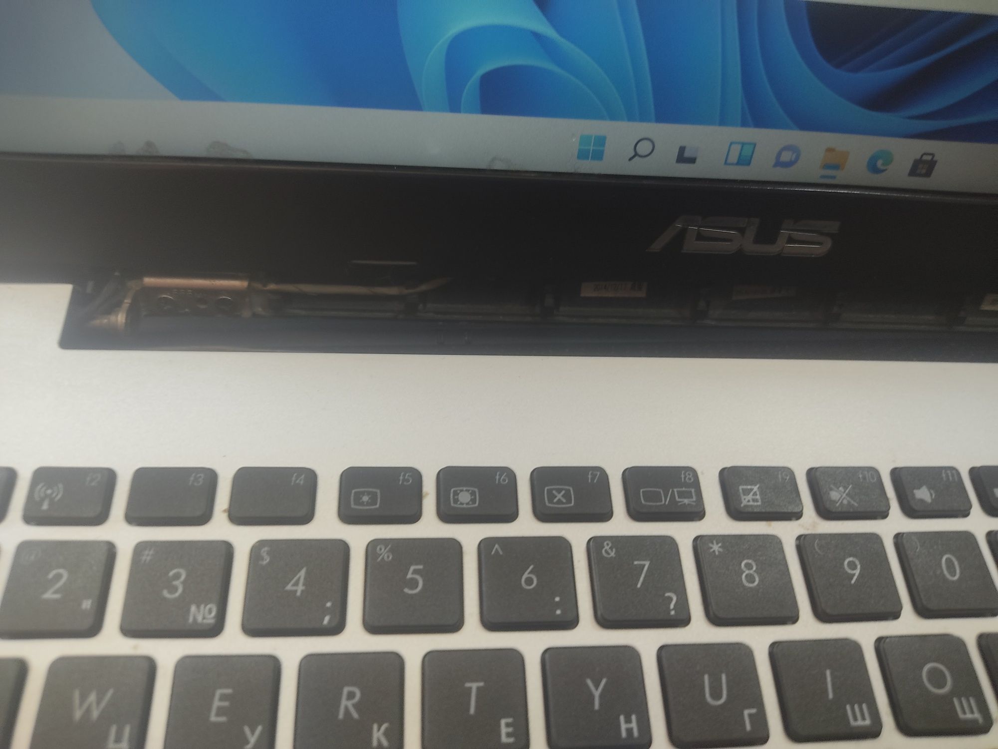 Asus core i5/ 4 pokoleniya