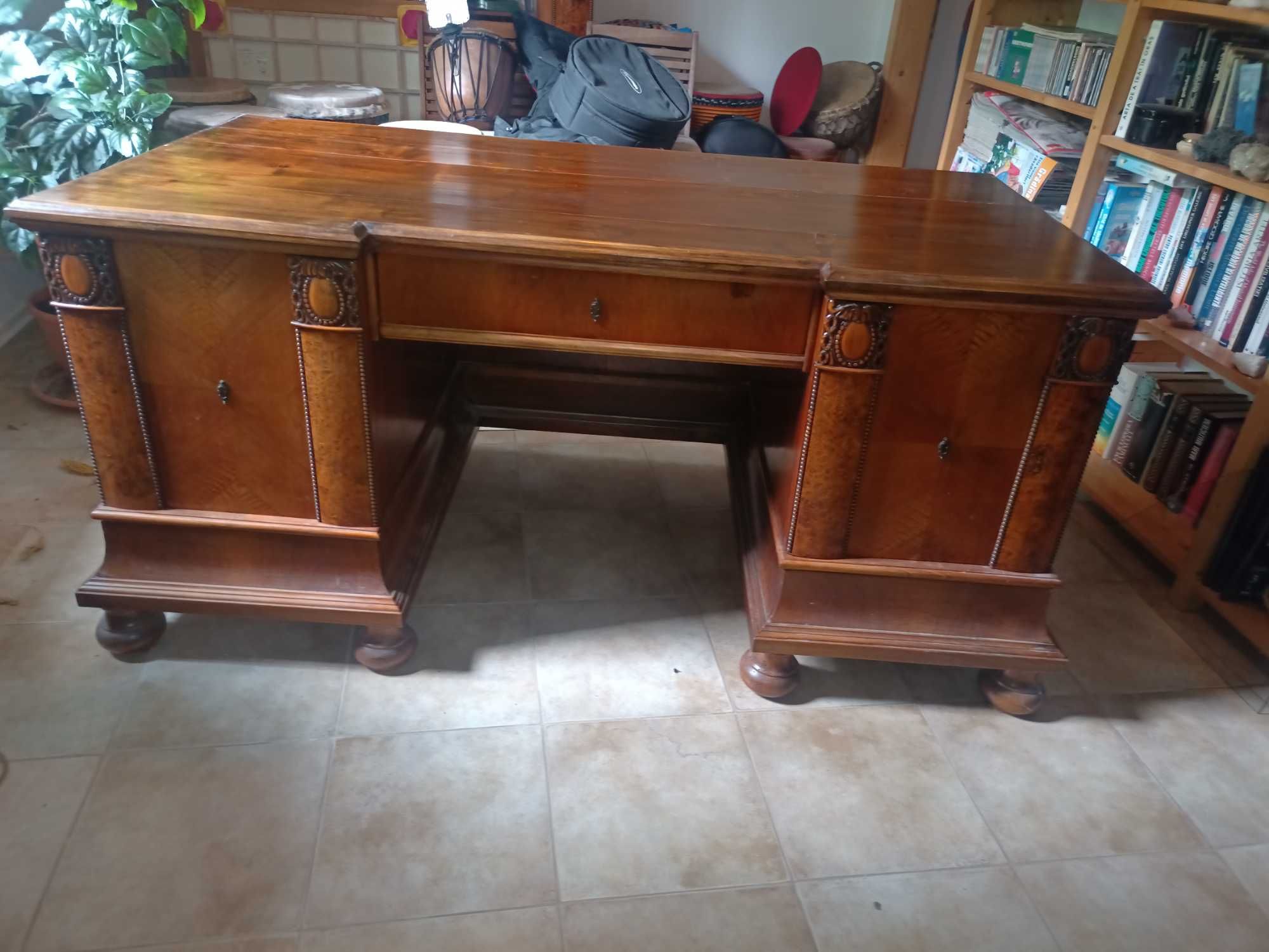 Birou și biblioteca mobila stil