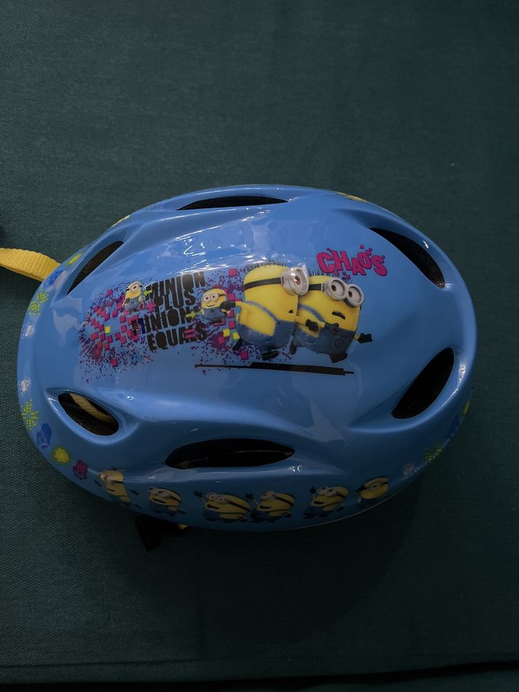 Детска каска на Minions
