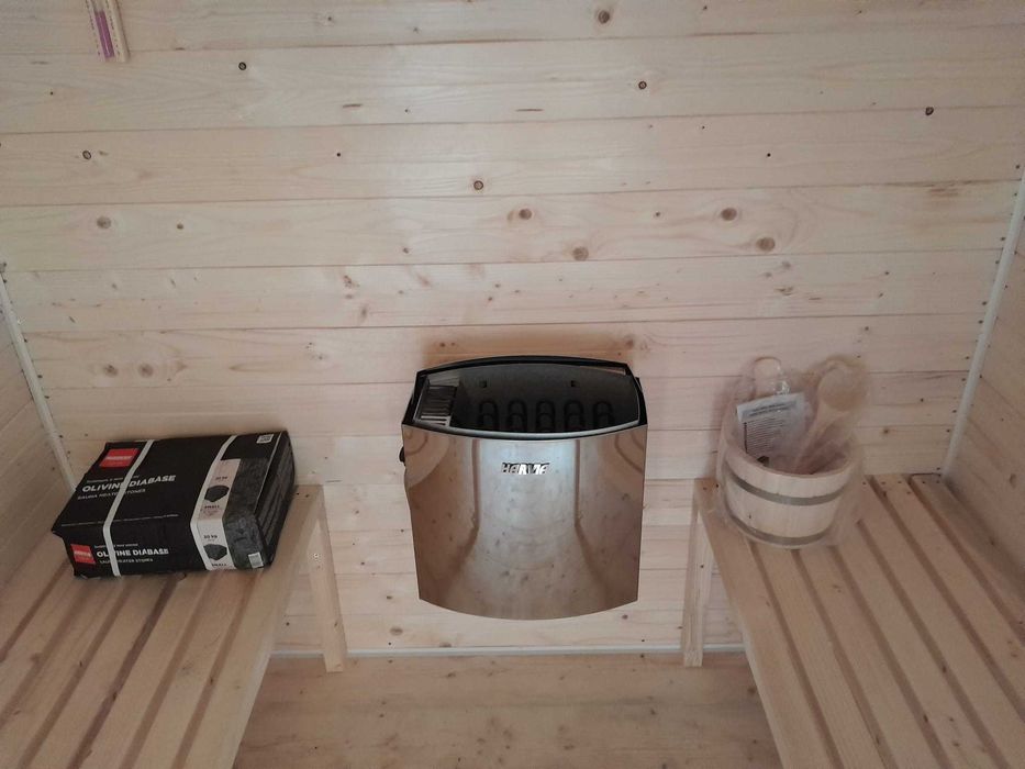Sauna patrata din lambriu