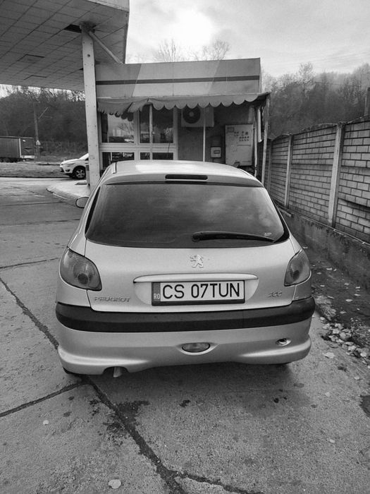 Pegeout 206 Hatchback