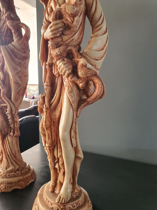 Лот от 2 статуетки в Отлично състояние !