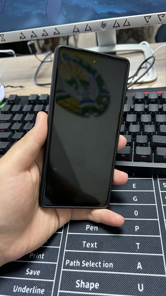 Google Pixel 6 A 128gb белый. Экран не работает!