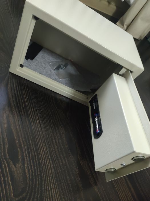 Сейф электроный.