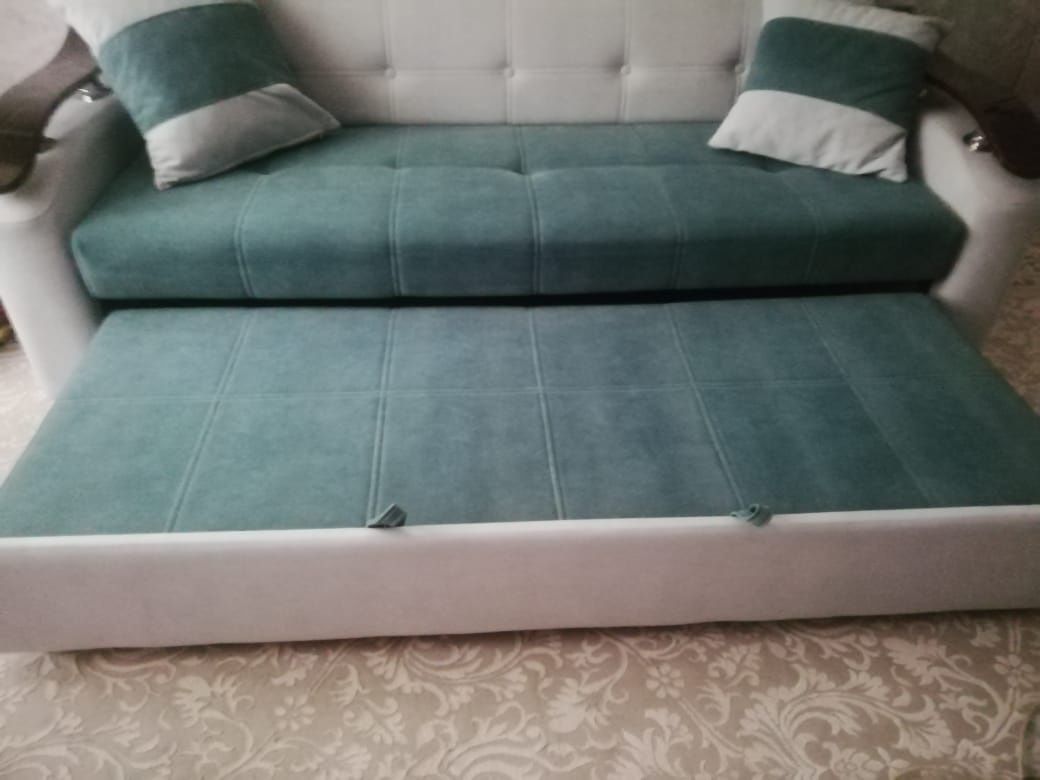 Продаем диван хороший