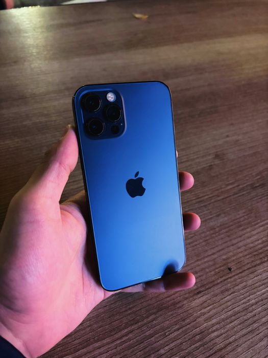 IPhone 12 pro в идеальном состоянии
