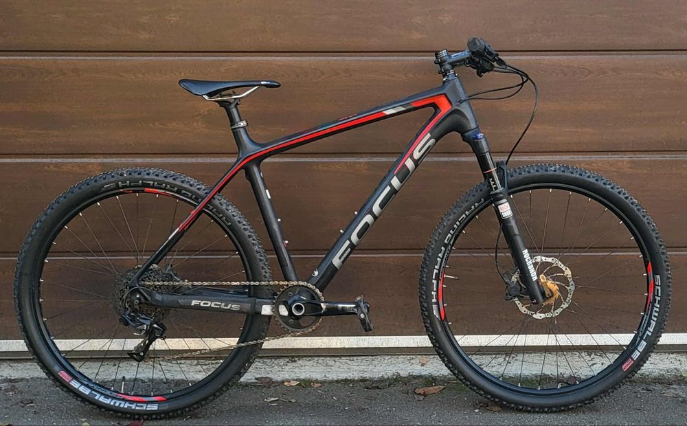 Vând mtb focus de carbon