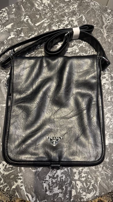 Borseta prada.