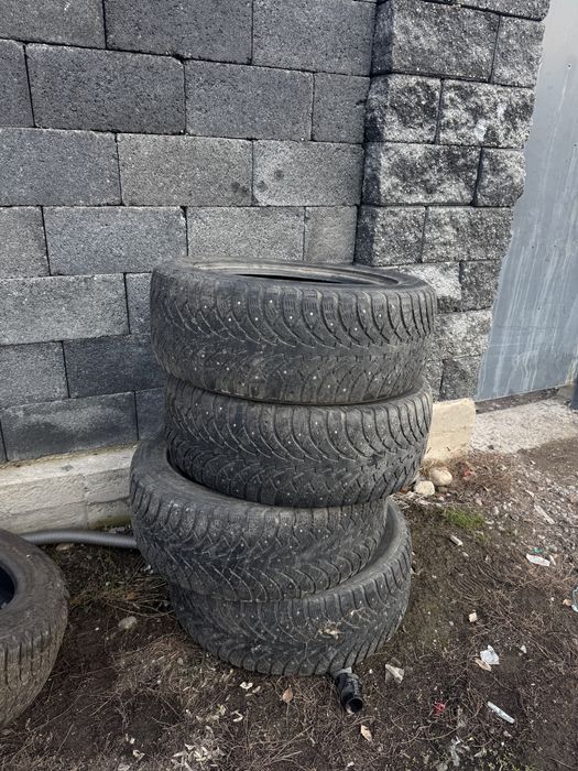Резина 235/55 R17 продам