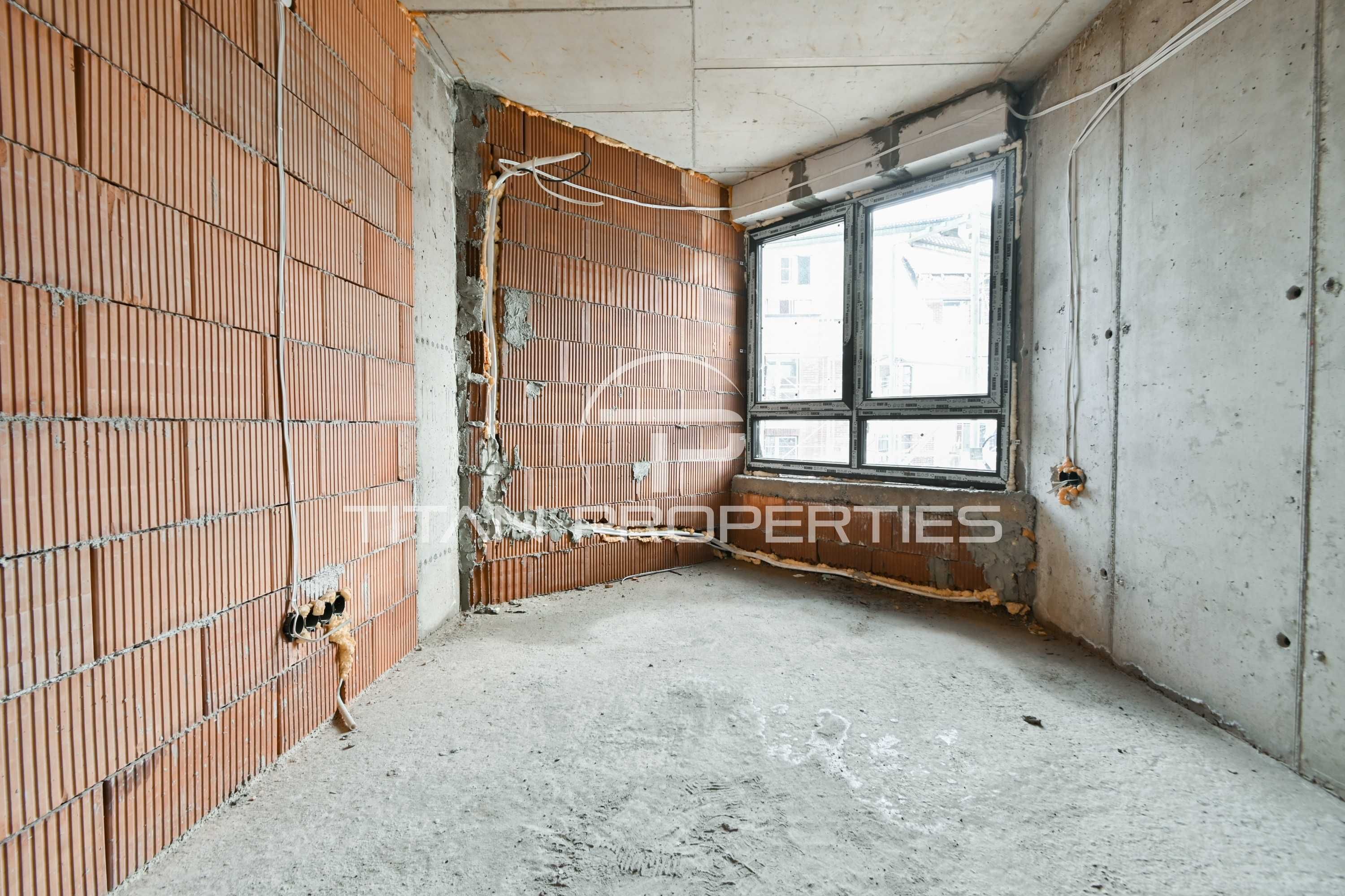 Тристаен , за продажба , кв.Витоша