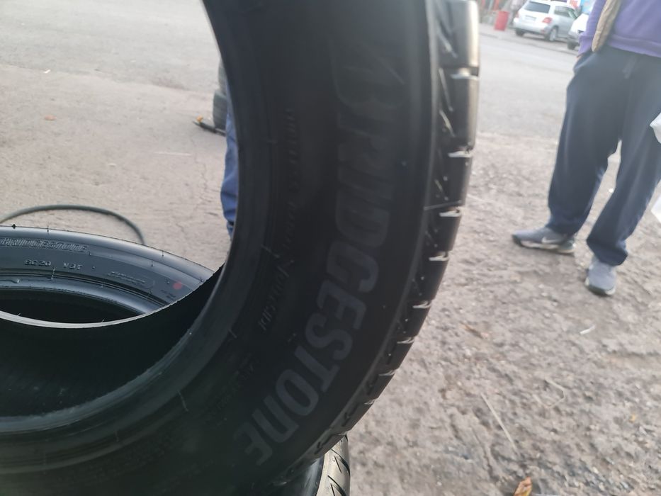 Vând cauciucuri vara aproape noi R16/60/205