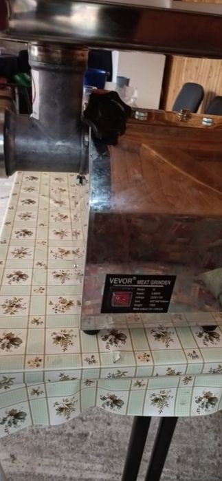 Mașină de tocat carne