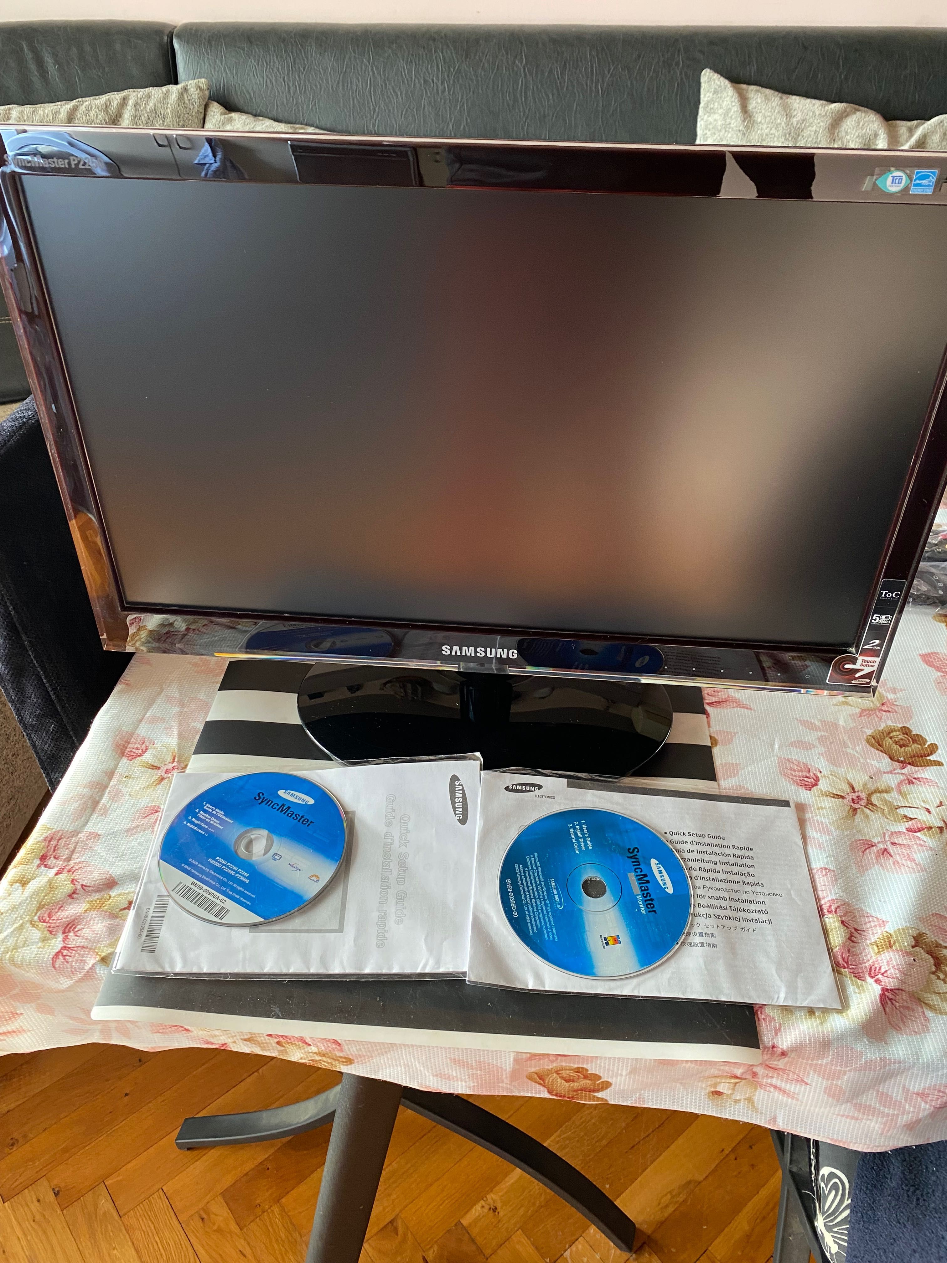 Монитор LCD SAMSUNG P2250 21.5''