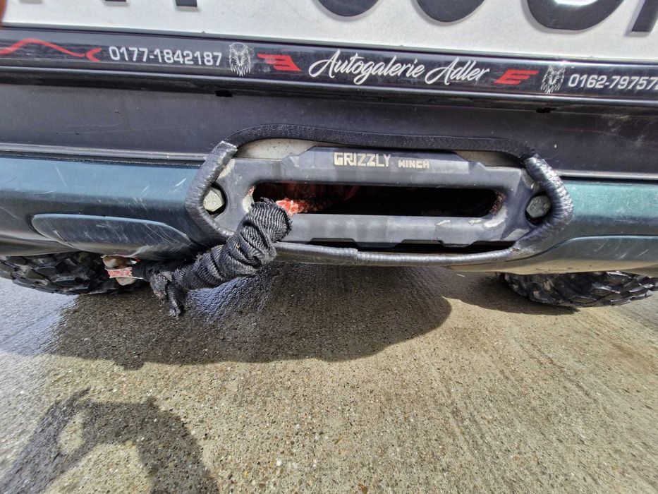 Toyota Land Cruiser- J12