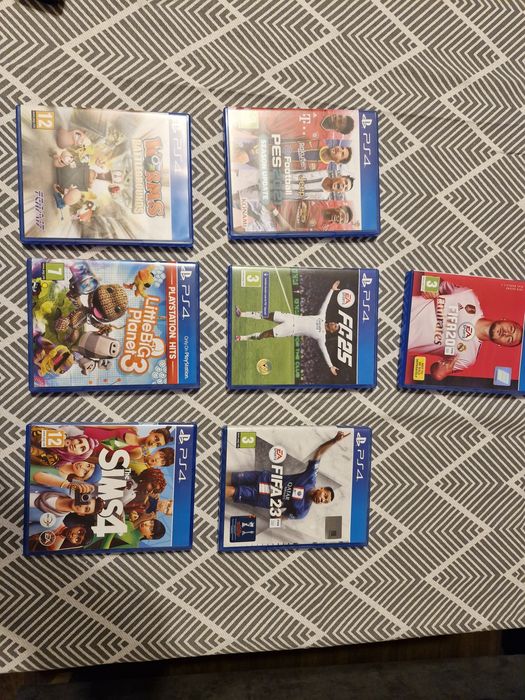 Продавам! PS 4 - 1 TB