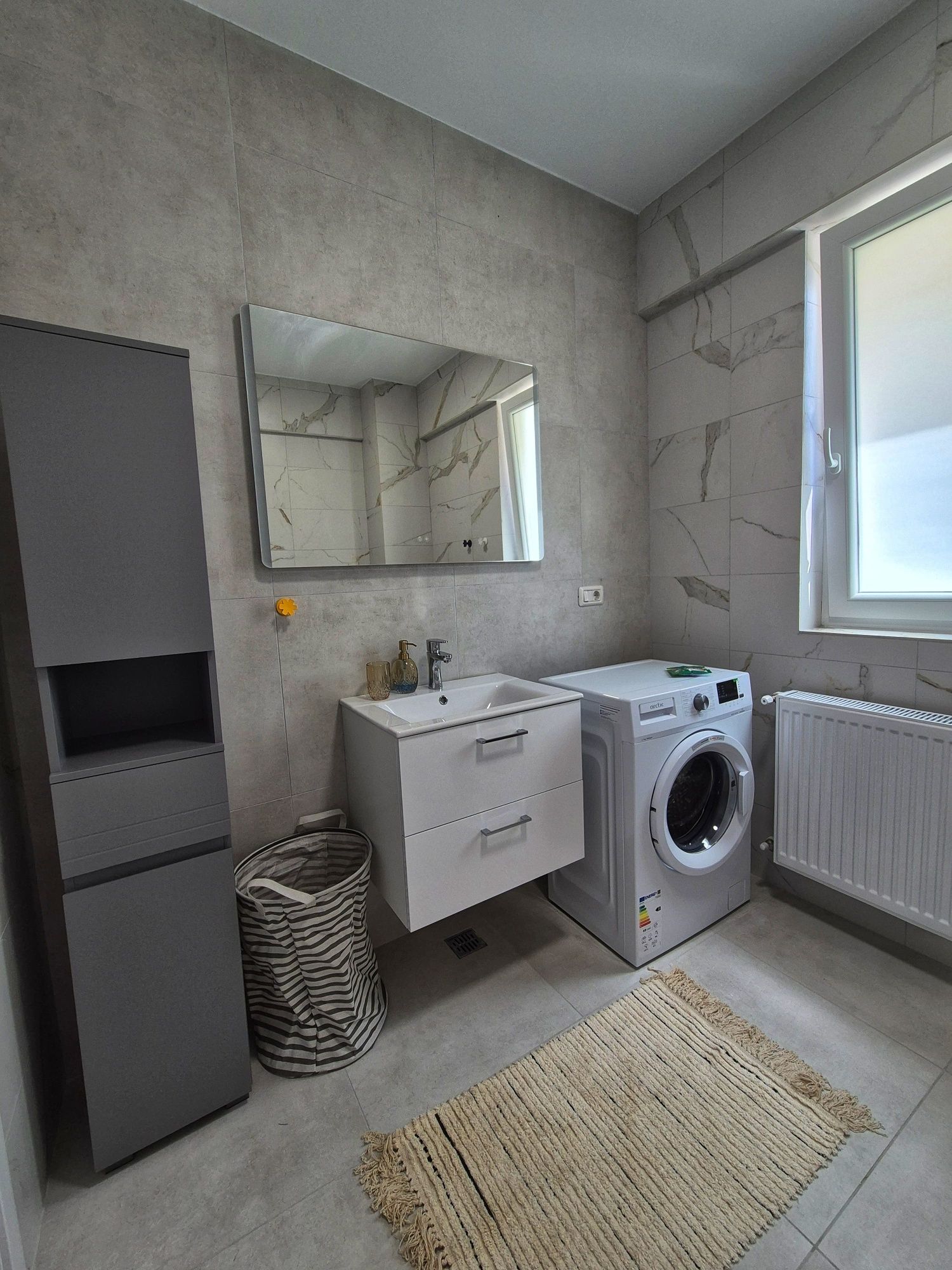 Apartament 2 camere nou, mobilat complet, prima chirie