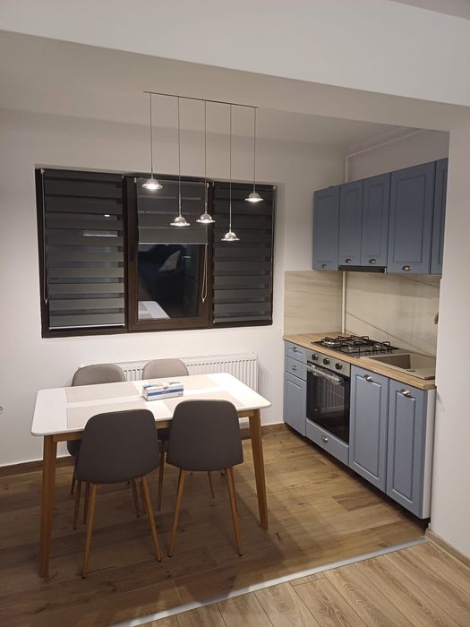 Inchiriez apartament sect 5