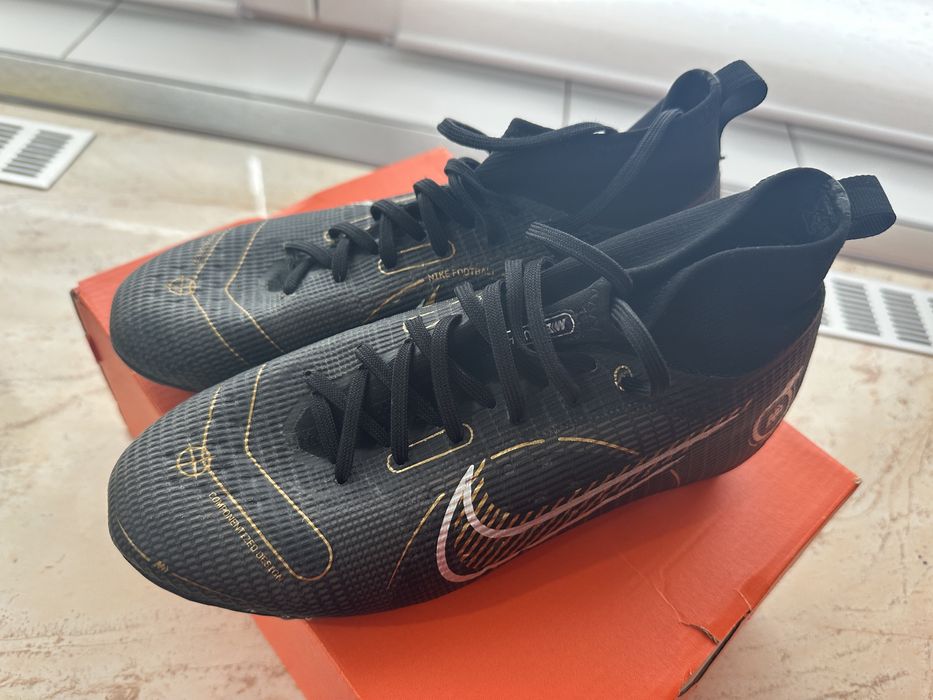 Ghete de fotbal Nike JR Mercurial  SUPERFLY 8 PRO FG Marimea 35.5