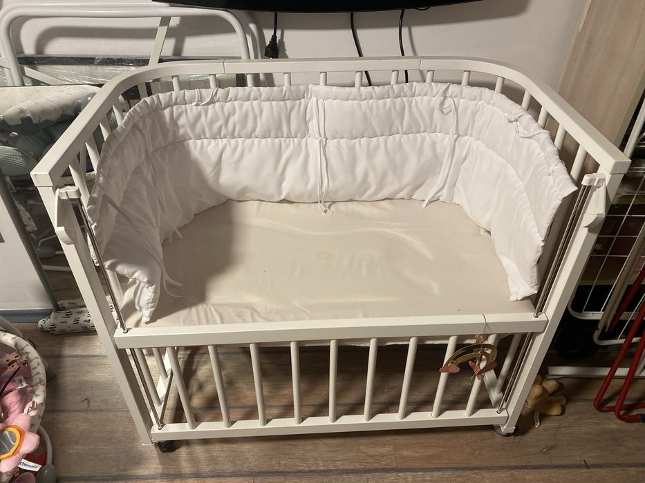 Бебешка кошара и други неща