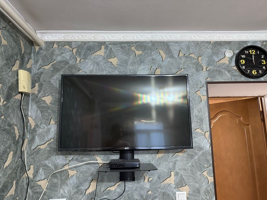 Телевизор LG 109 см