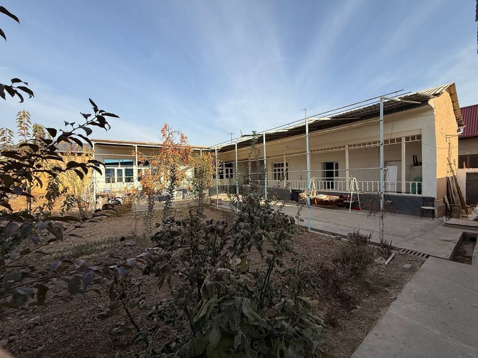 Uchastka 6 Sotix 4 Xona Kelishamiza bez makler