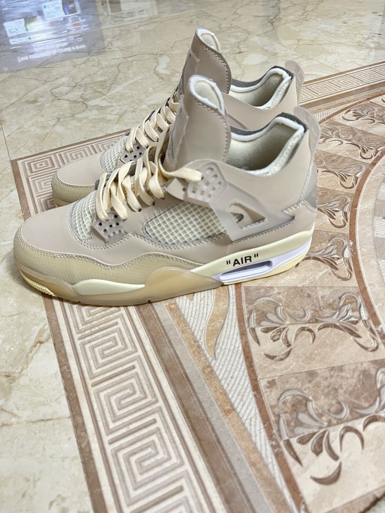 Salut! Vand aceasta pereche de Jordan Air 4 X OFF WHITE