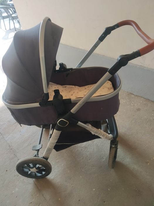 Детское коляска, использовано полугода. Черо серый. Для новорожденных