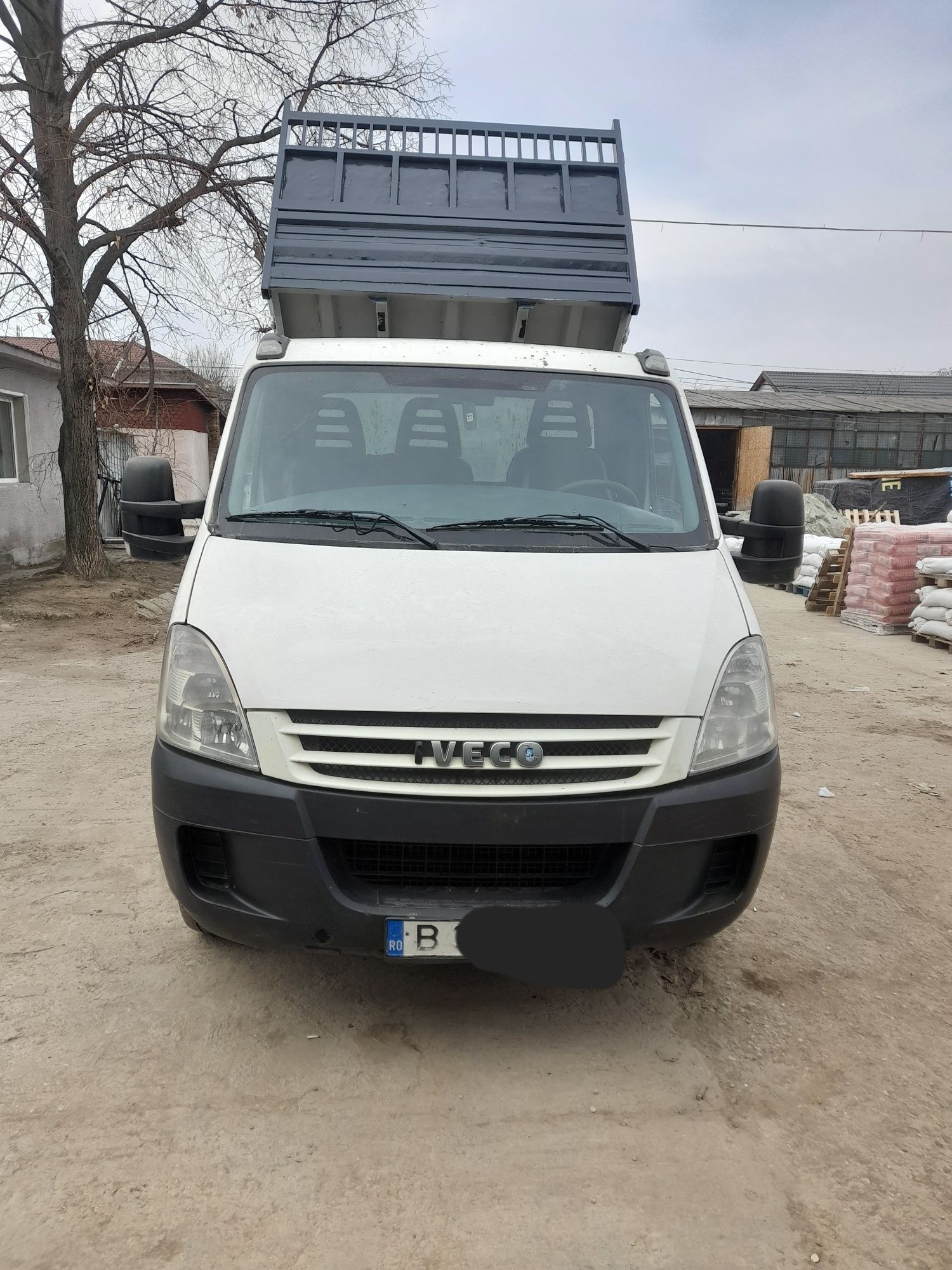 Iveco Daily 35c12. 3,5 t basculanta .