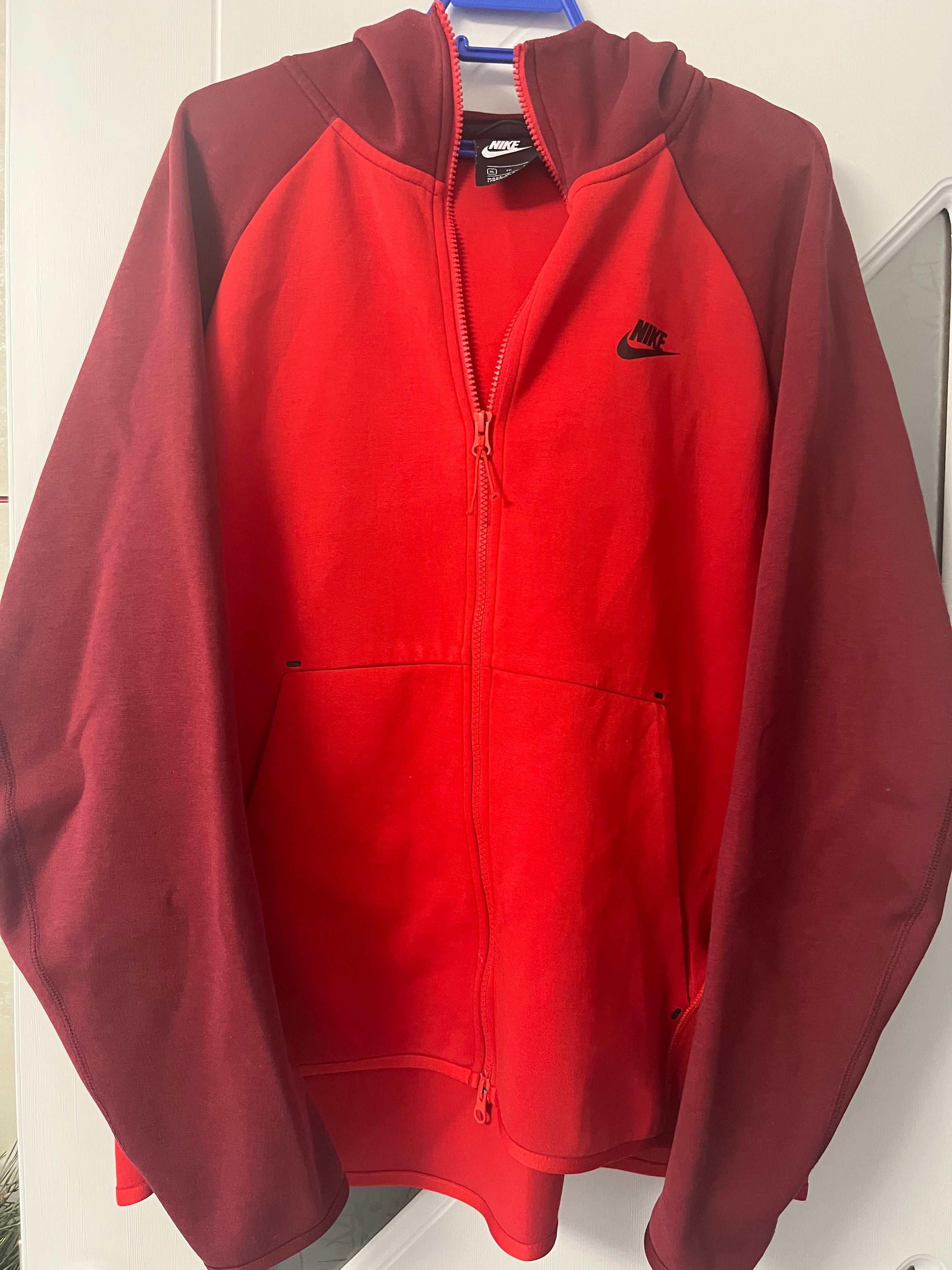 Спортно горнище Nike