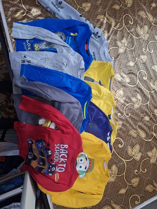 Продам детские кофты