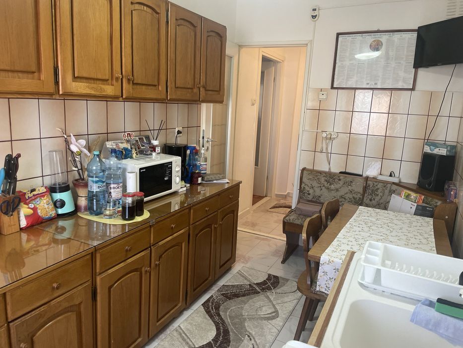 Vand apartament 2 camere, decomandat, mobilat- Bartolomeu