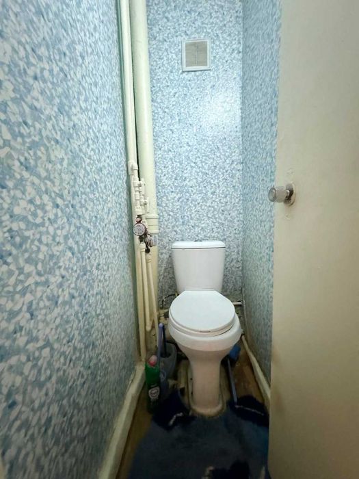 СРОЧНО Юнусабад 4 квартал 3 ком квартира кирпич 2 балкона без ремонта