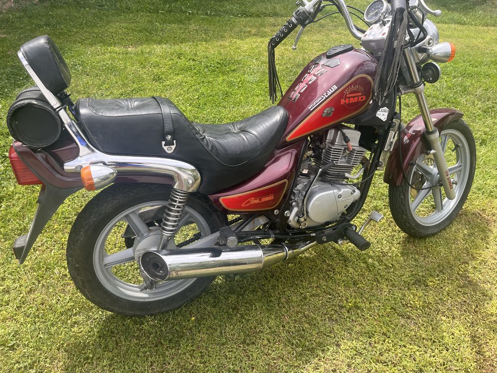 Hyosung Aquila GV125S