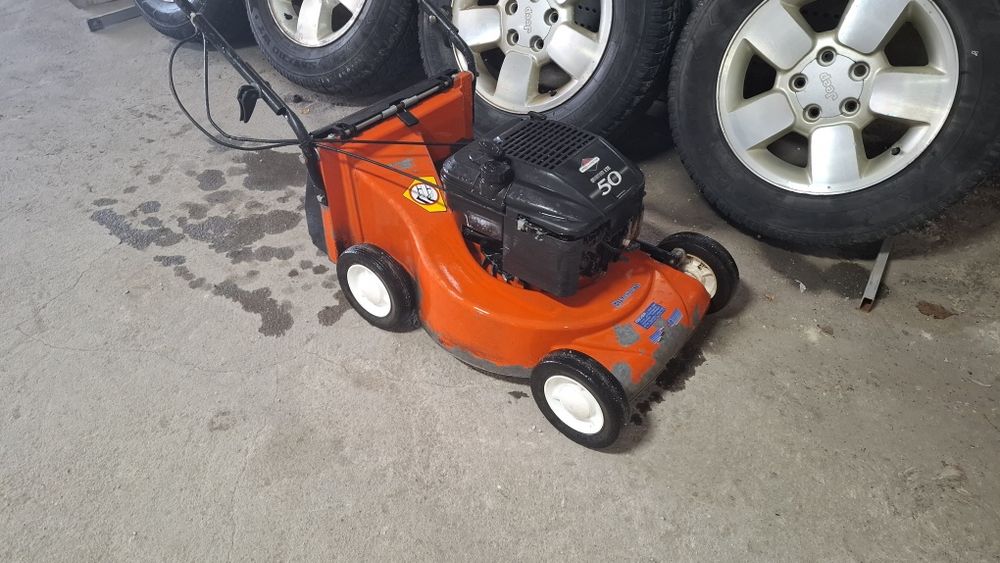 Бензинова косачка