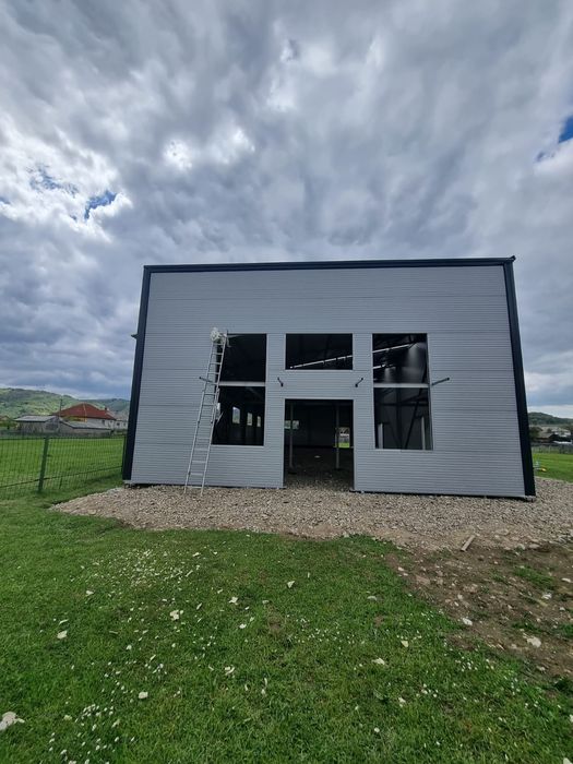 Vand hala metalica demontabila pe suruburi