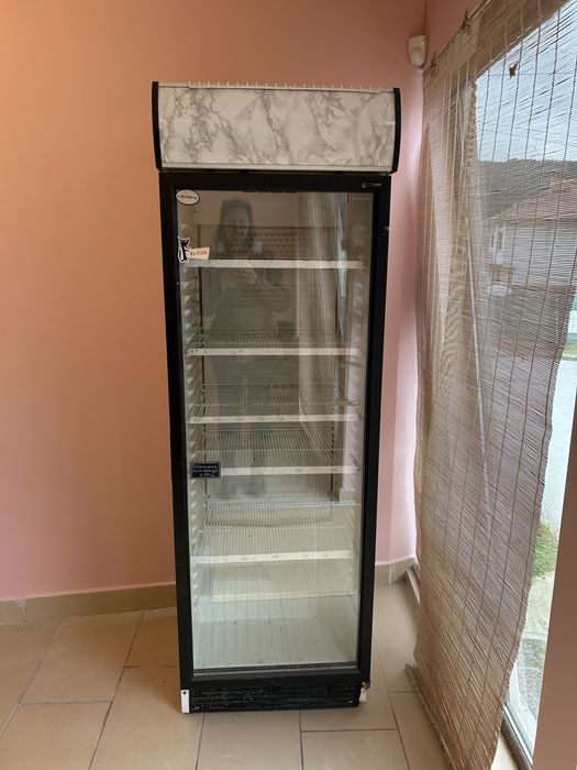 Хладилна витрина 60 х 60 х 180