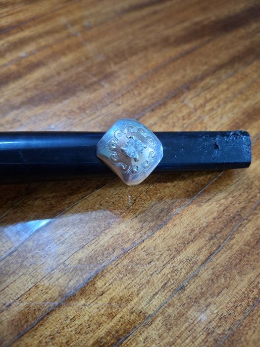 Продам серебряное колечко 18 размера
