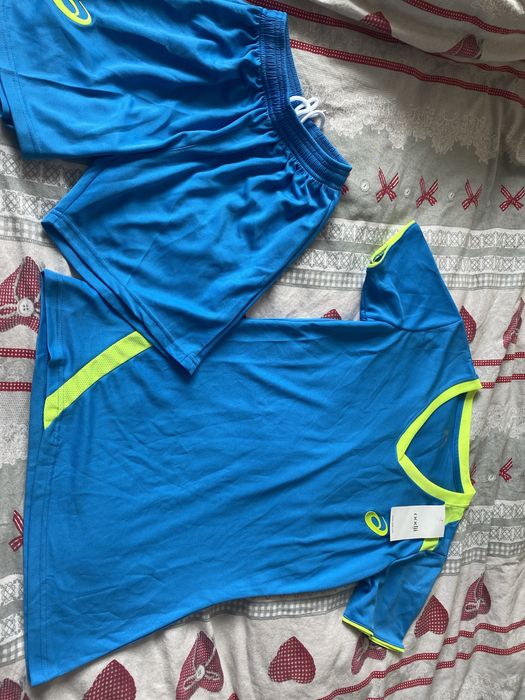 Двойка спортивная футболка шорты XL