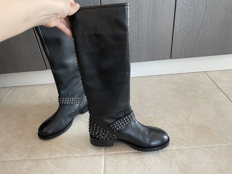 Cizme piele superbe,negre cu capse,noi,marime 37,talpa plata