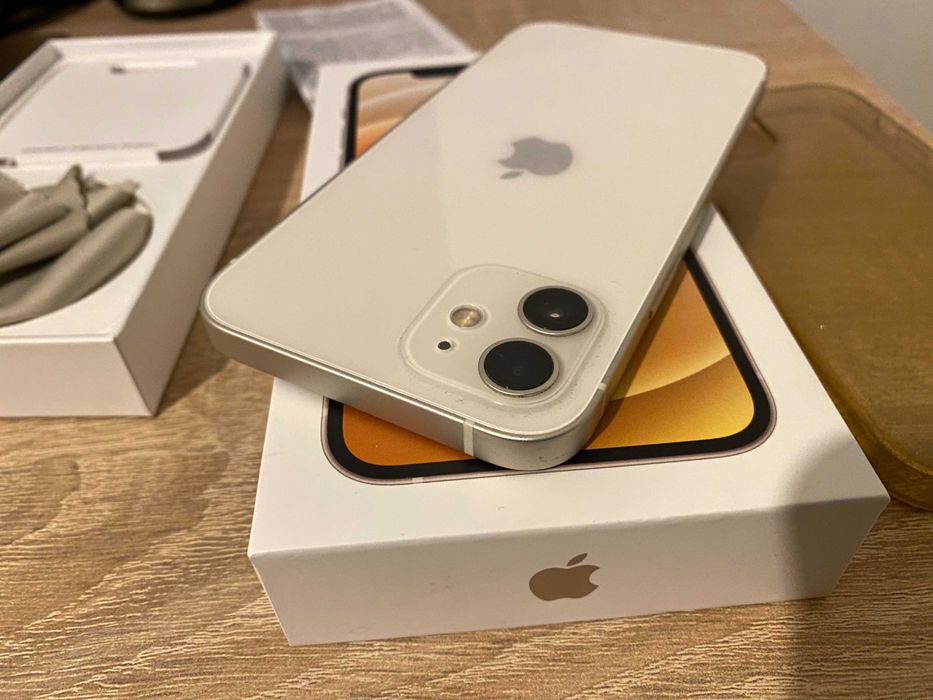 Iphone 12  Като нов