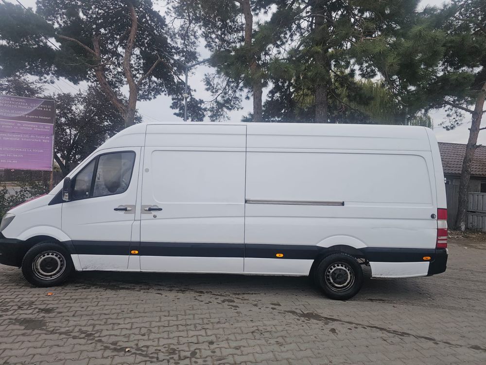 Dezmembrez mercedes sprinter 313 2.2 CDI