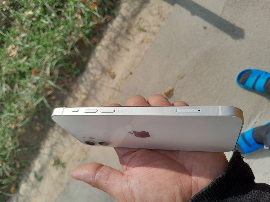 Apple iPhone 12 ideal holatda
