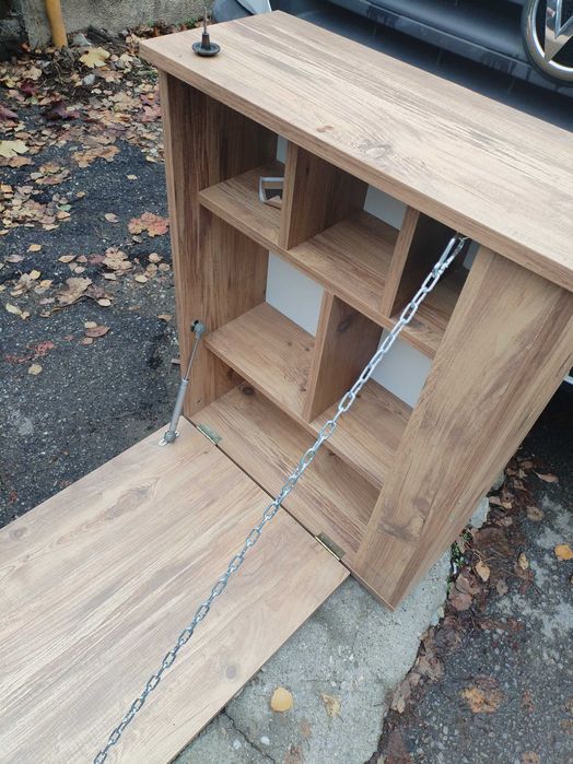 dulap suspendat de perete