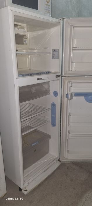 Срочно продам холодильник LG