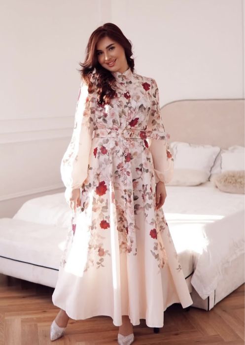 Көйлек сатылады.ЭтикеткасыменКиілмеген жап-жаңа.под Zimmerman.Размер L