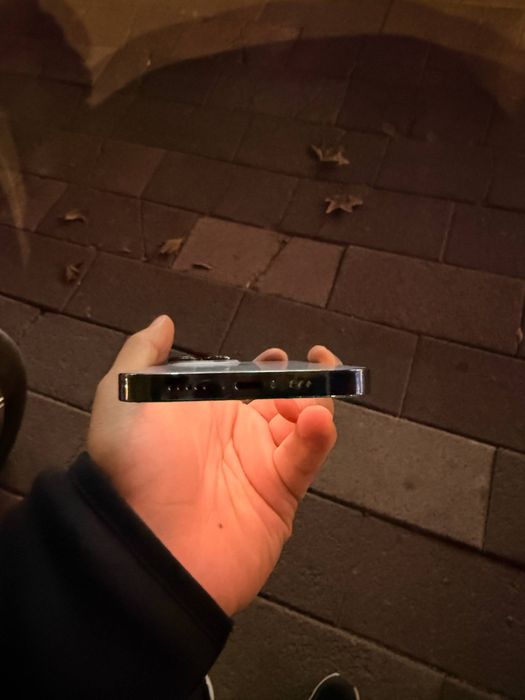 Ayron 13pro holati edeyal chaqa chiqa joylari yuq murojaat uchun