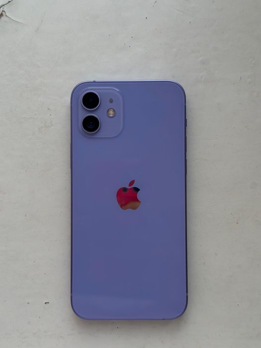 Продам айфон 12 акуммулятор  90%