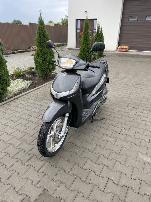 Peugeot tweet 125