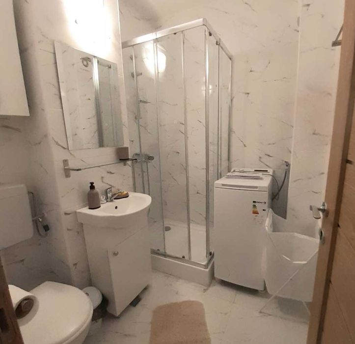 Inchiriez garsoniera Vitan, Str Alunelului proprietar, posibil parcare